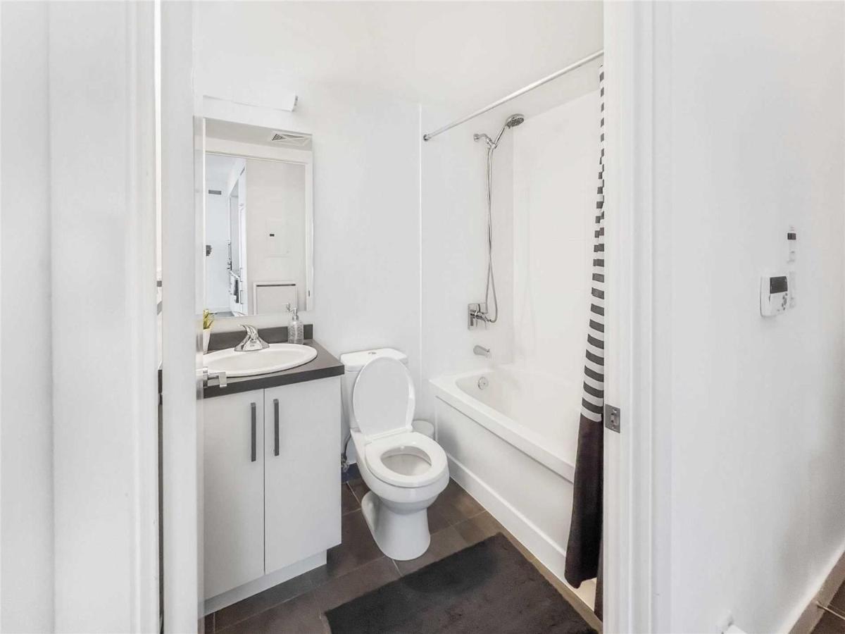 Luxury Condo In The Heart Of Toronto - Next To Scotiabank Arena Eksteriør billede